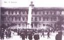 Palazzo Ateneo e fontana storica dell'acquedotto pugliese - 24 luglio 1915